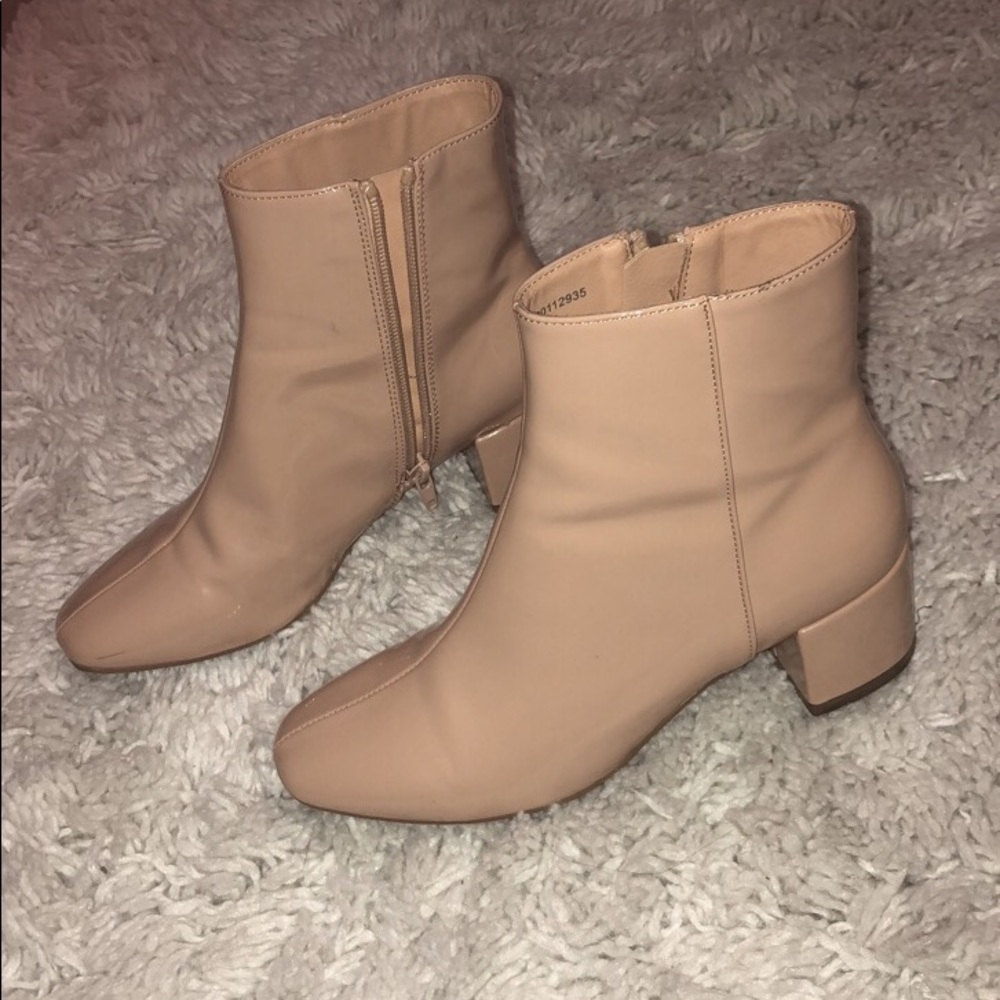 Light Pink leather booties